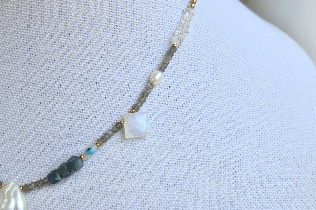 Beachy Necklace Labradorite