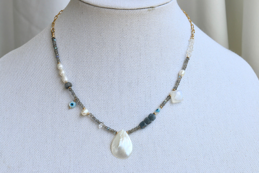 Beachy Necklace Labradorite