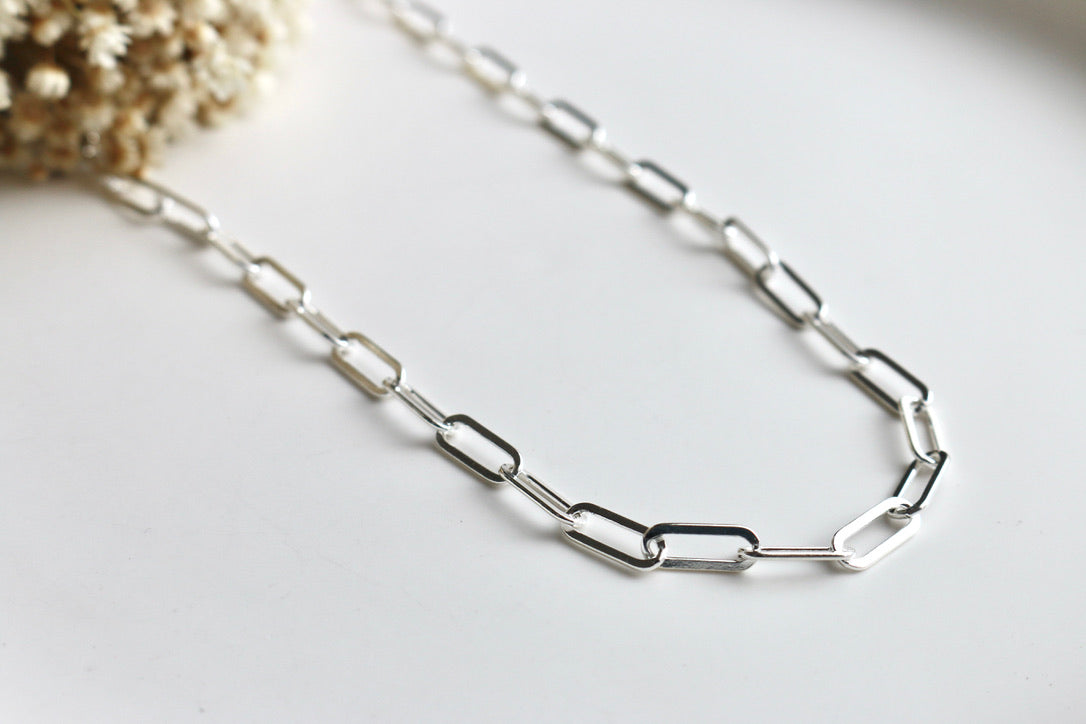 Thick Paperclip Chain