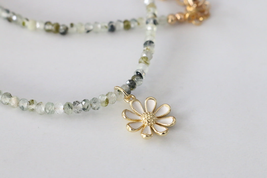 Daisy Necklace