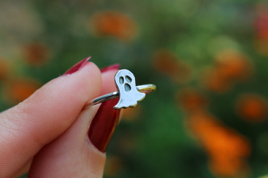 ghost on a silver ring band